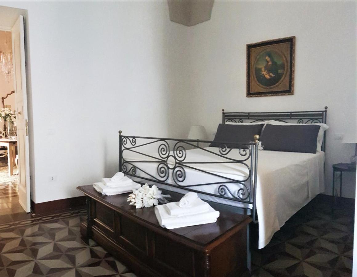 Palazzo Megha Suite & Breakfast Palmariggi Exterior photo